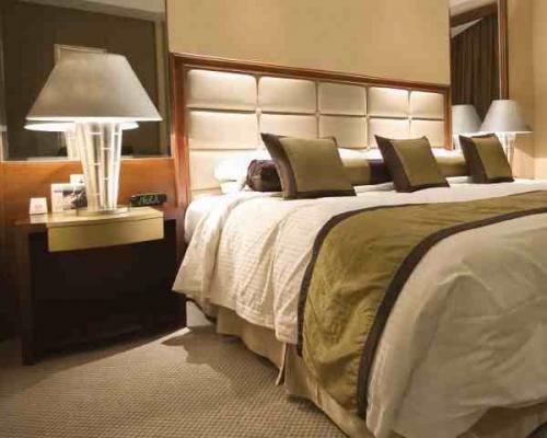 كيف تحولون غرف نومكم الى غرف نوم فندق فاخر