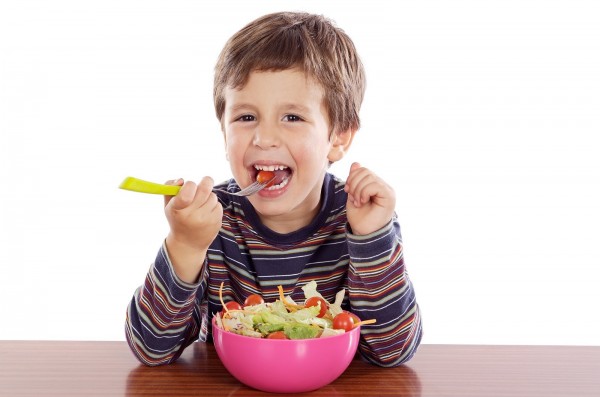 اطعمة تقوي وتحافظ على صحة الاطفال