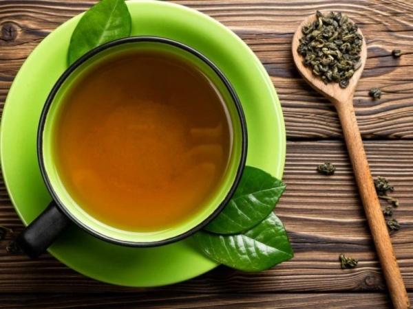 كم عدد أكواب الشاي الأخضر التي يجب شربها كل يوم ؟