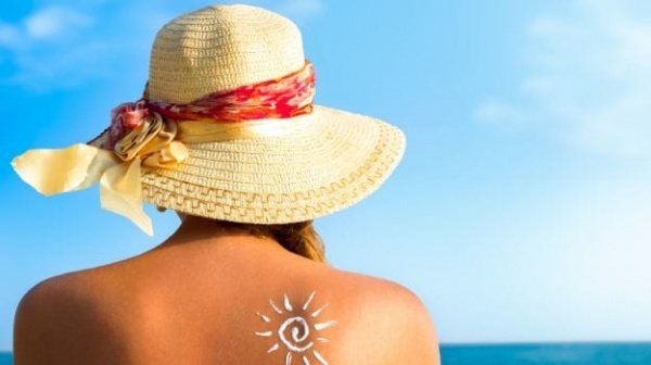 6 طرق تساعد فى علاج حروق الشمس في الصيف